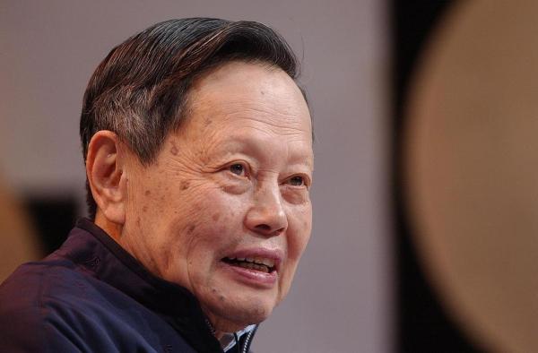 施郁忆杨振宁:他是一名“保守的革命者”,负责任地推动进步